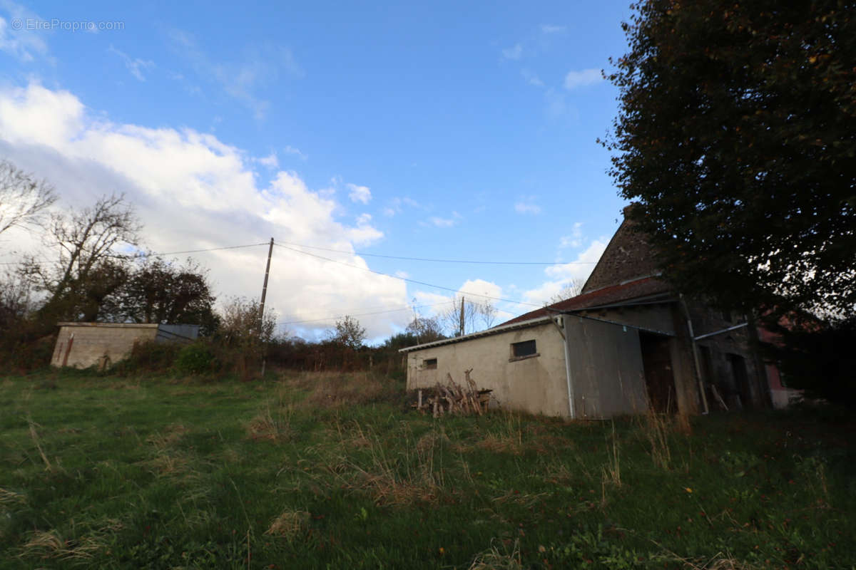 Maison à TAUVES