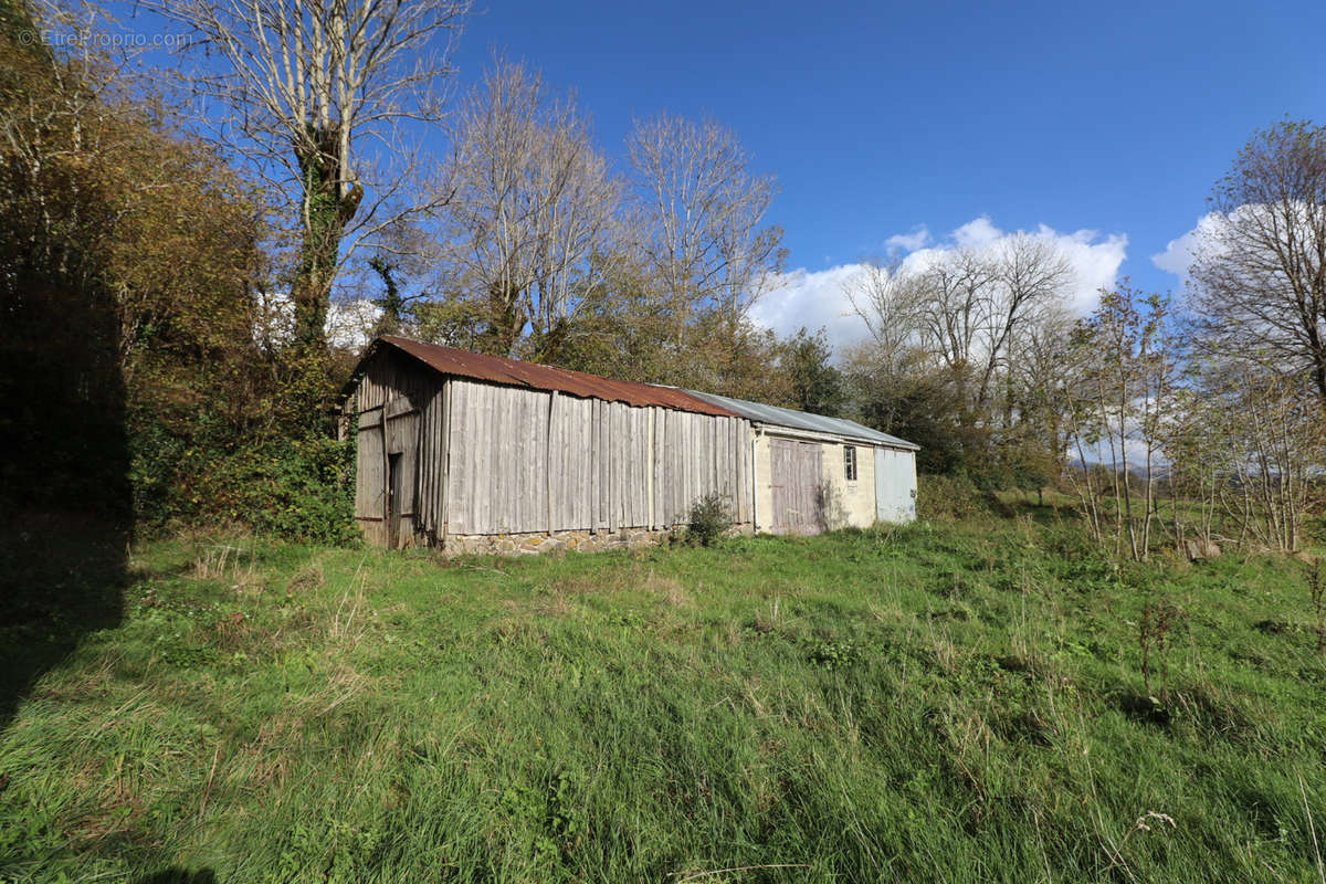 Maison à TAUVES