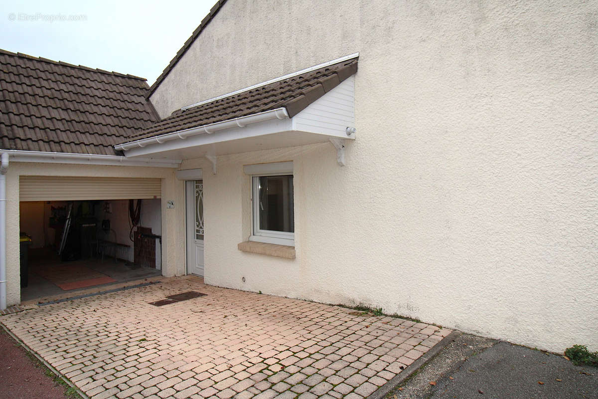 Maison à BELLEVILLE-SUR-MER