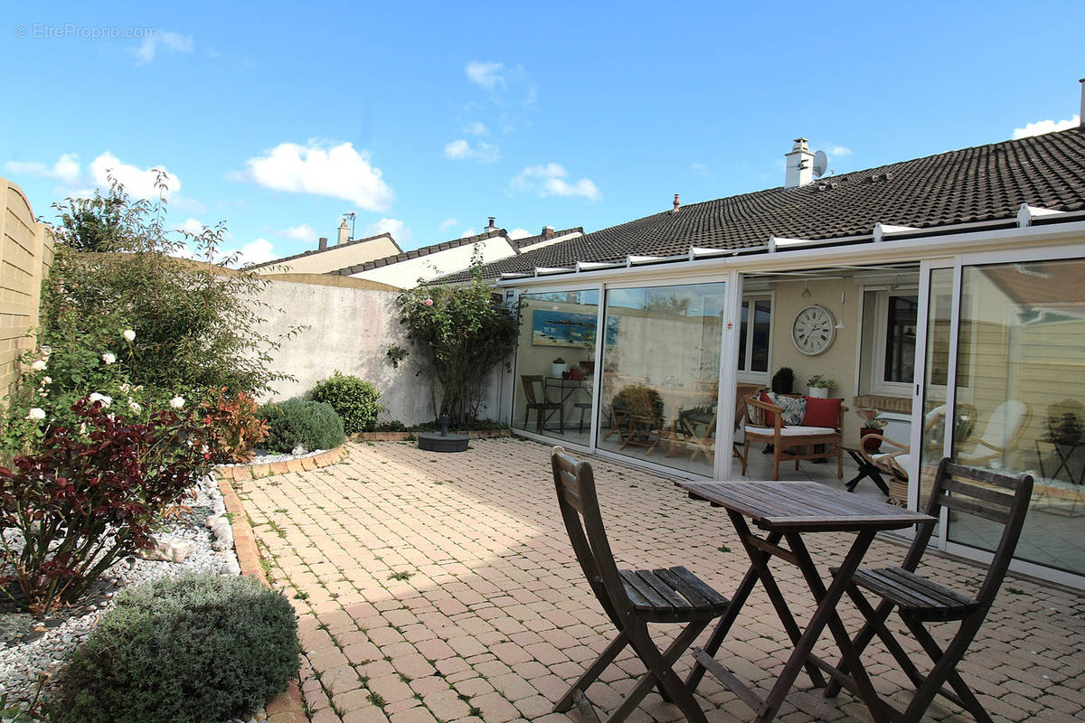 Maison à BELLEVILLE-SUR-MER