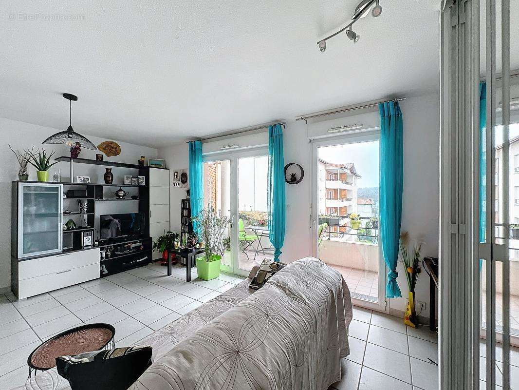 Appartement à GRIGNY