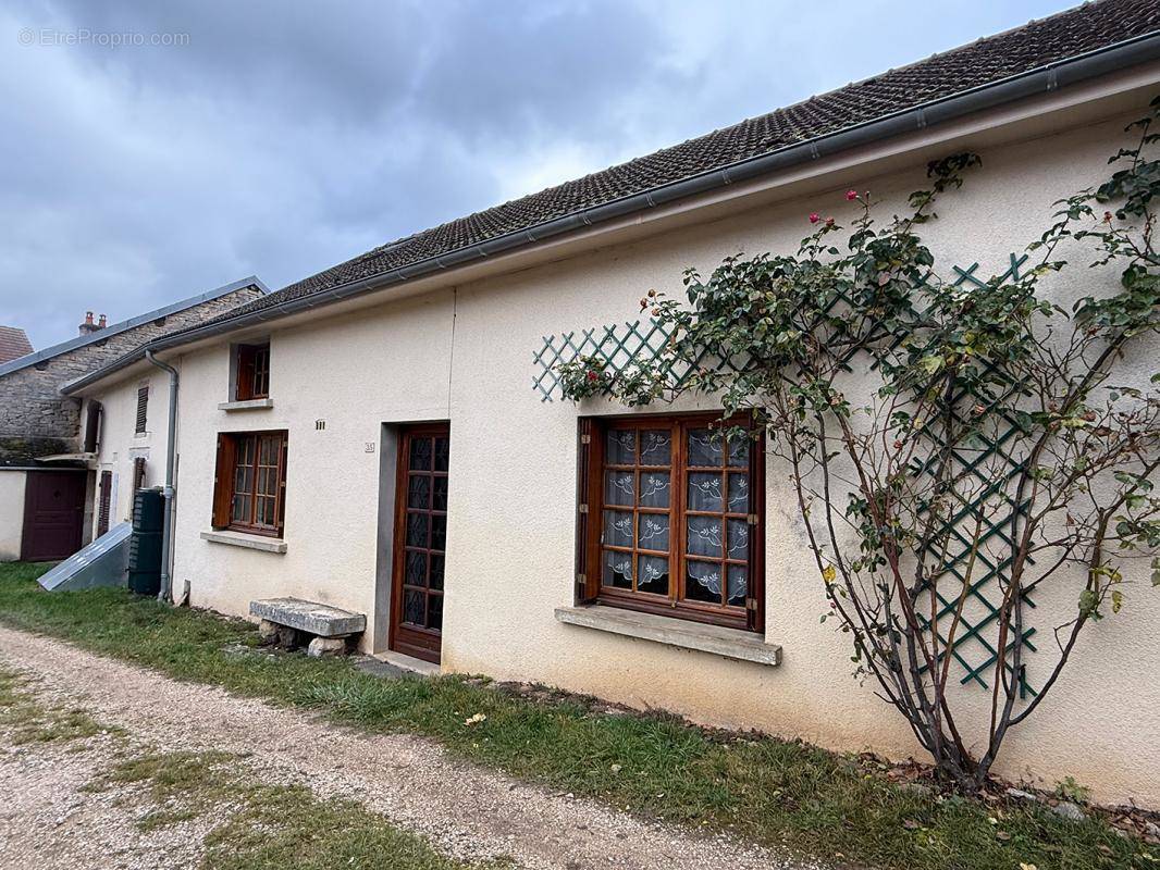 Maison à SAINTE-MARIE-SUR-OUCHE