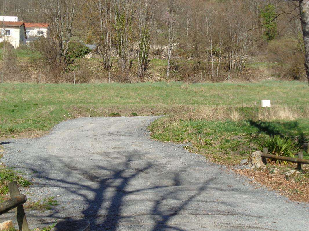 Terrain à SAINT-GERMAIN-LAPRADE