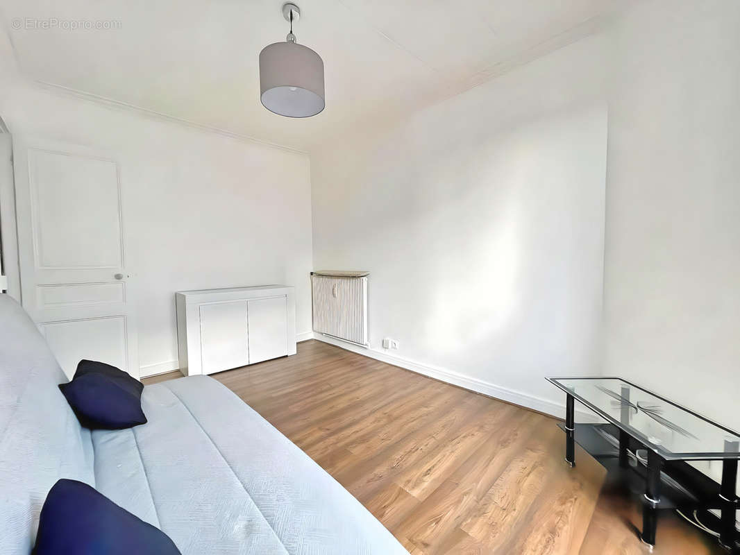 Appartement à PARIS-19E