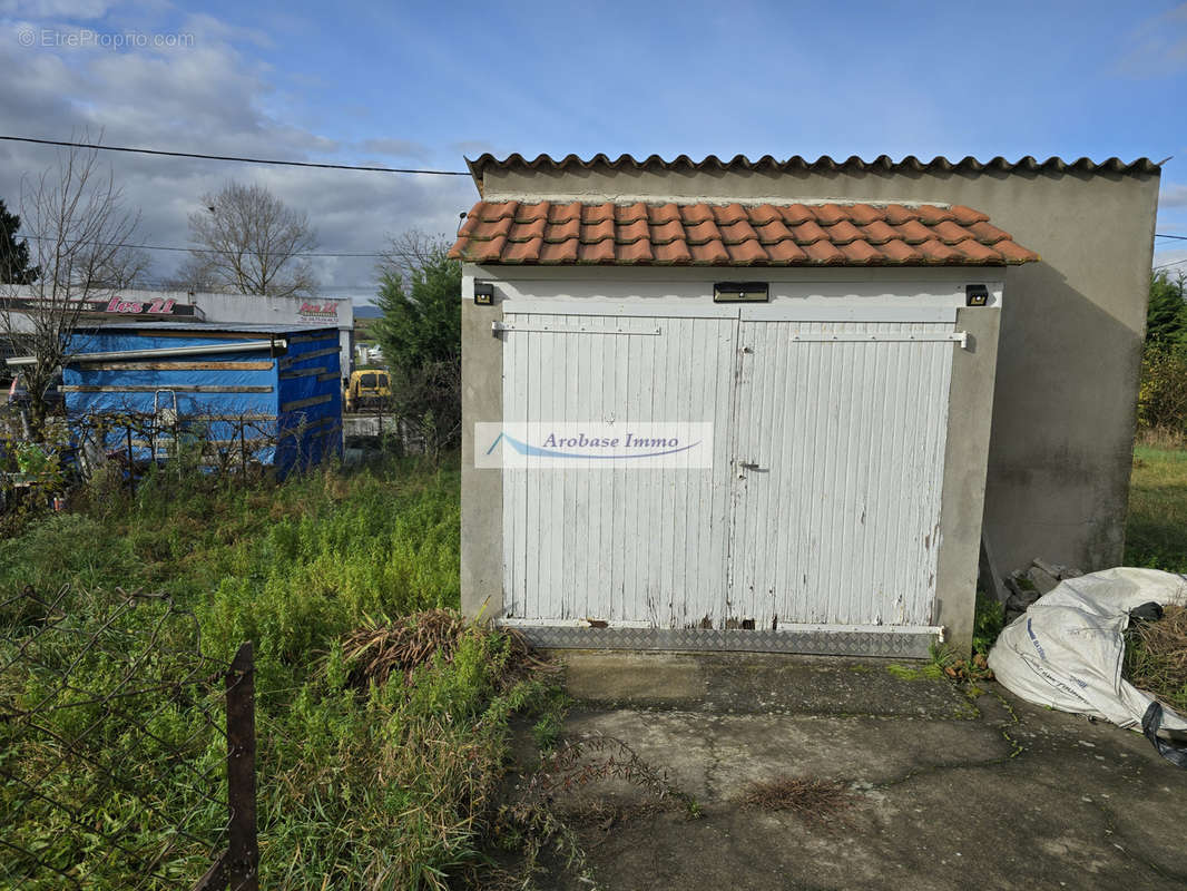 Maison à AUZAT-LA-COMBELLE