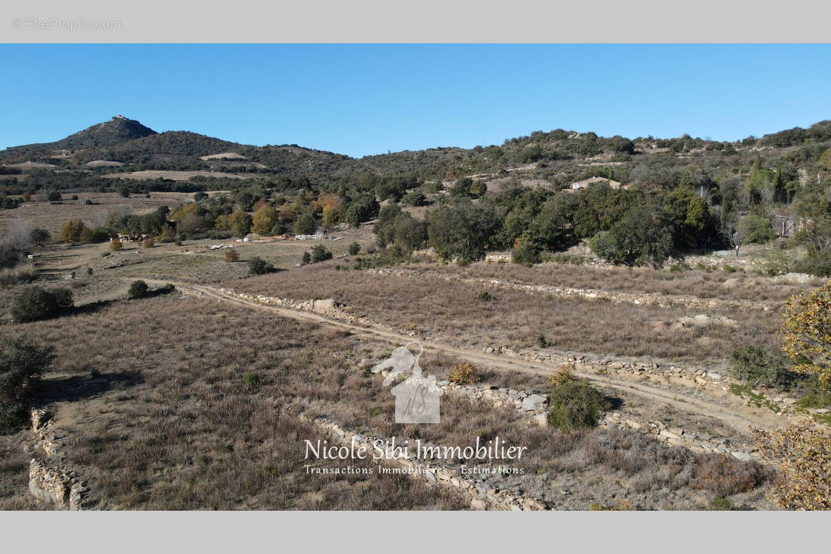 Terrain à RASIGUERES