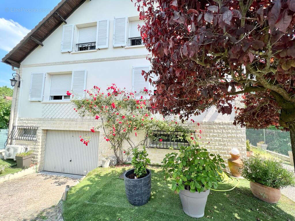 Maison à CARRIERES-SUR-SEINE