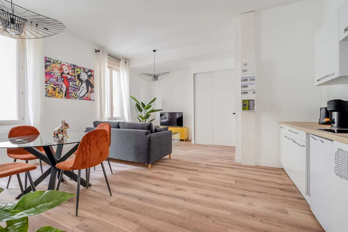 Appartement à SAINT-ETIENNE