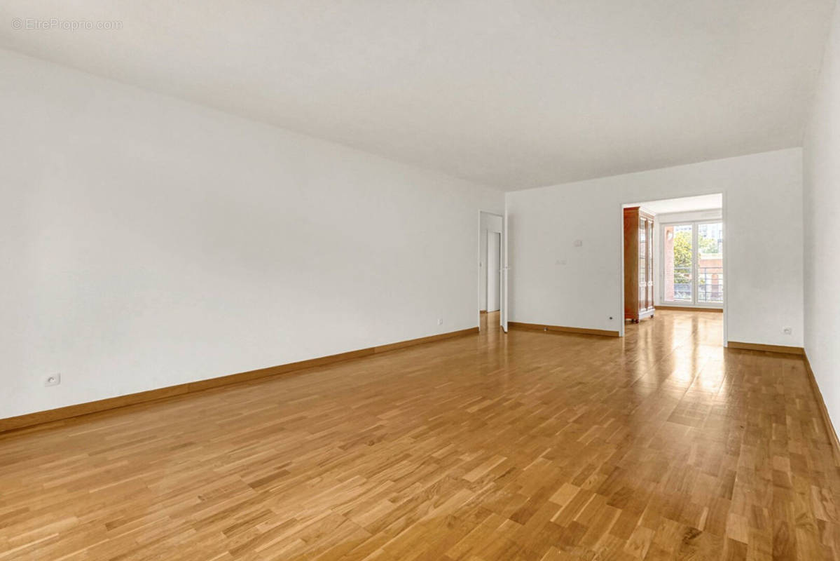 Appartement à NANTERRE