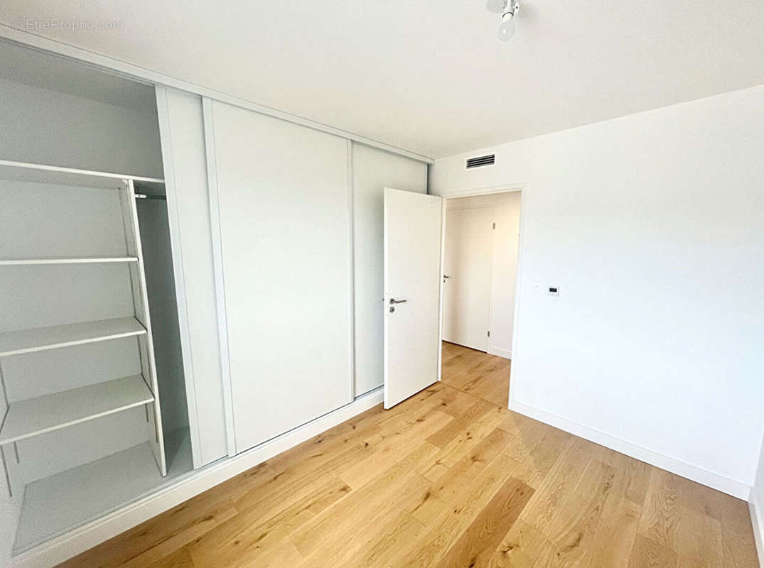 Appartement à NANTERRE