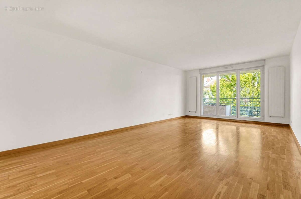 Appartement à NANTERRE