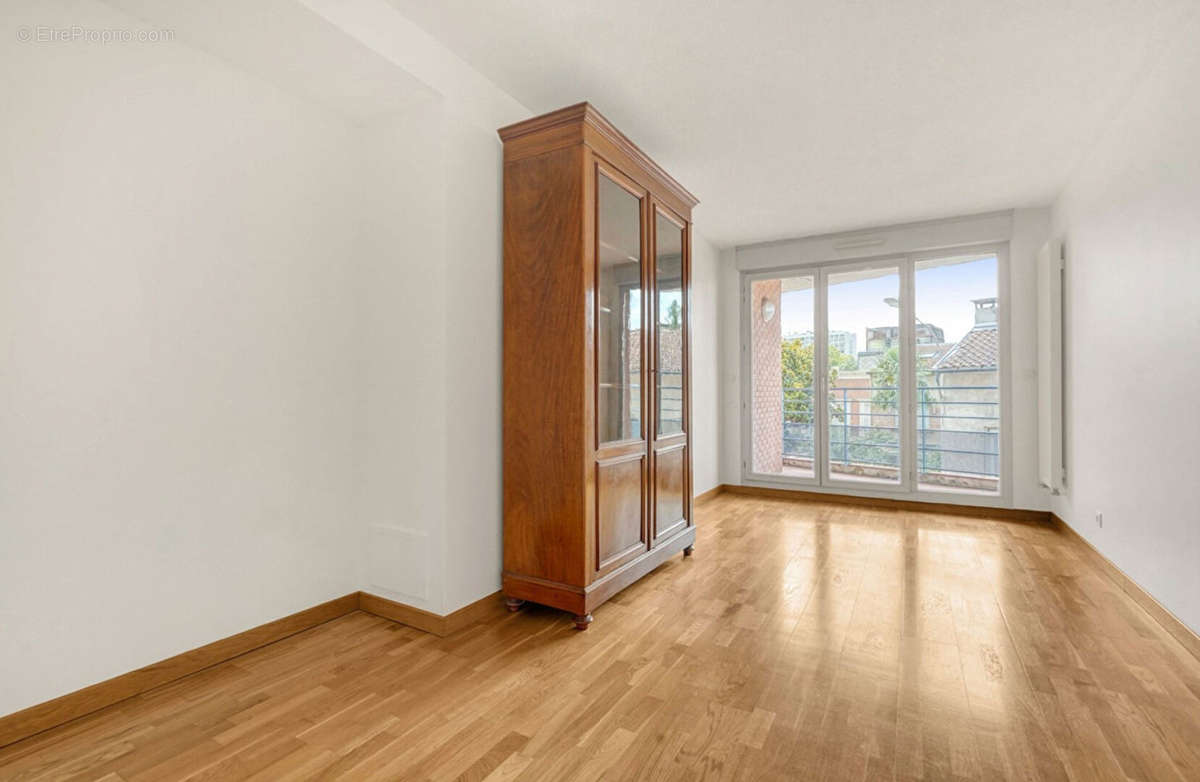 Appartement à NANTERRE