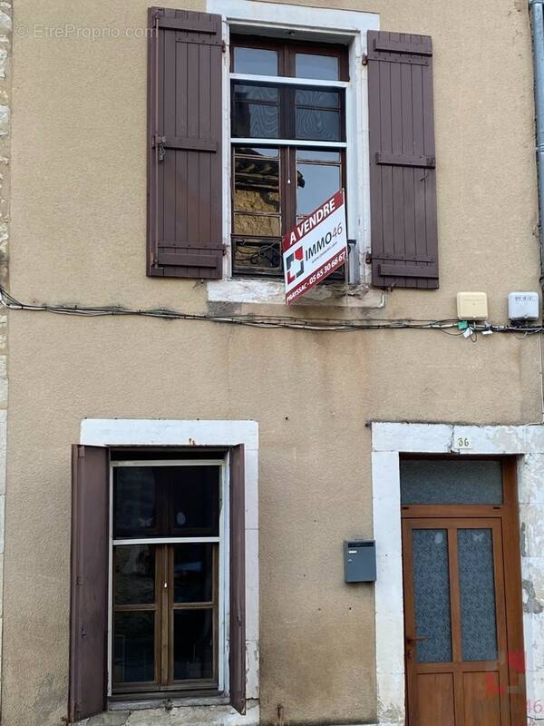 Maison à PUY-L&#039;EVEQUE