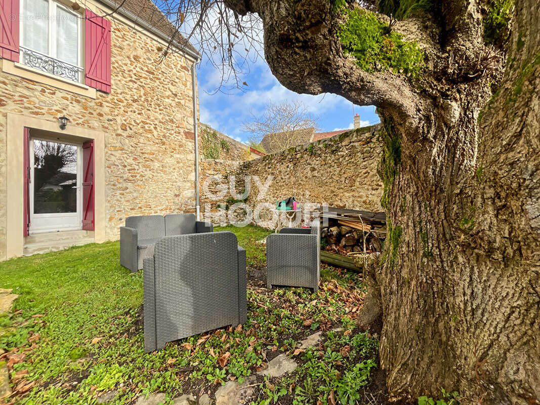 Maison à CHAUMES-EN-BRIE