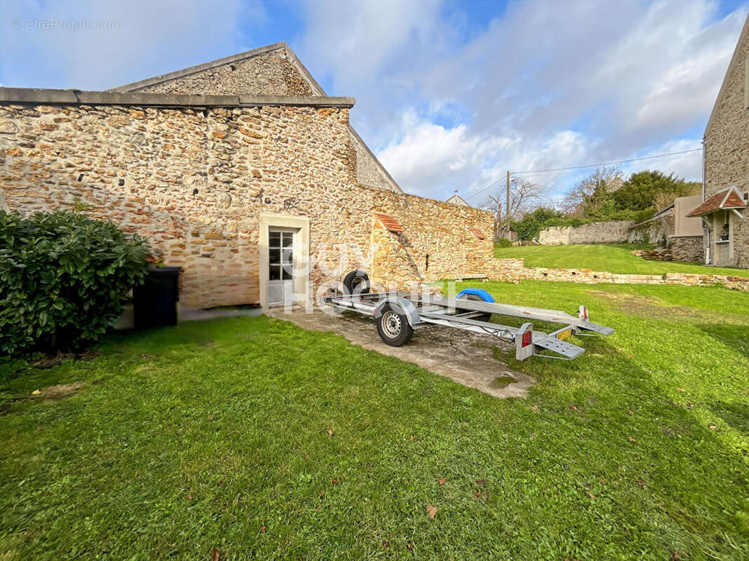 Maison à CHAUMES-EN-BRIE