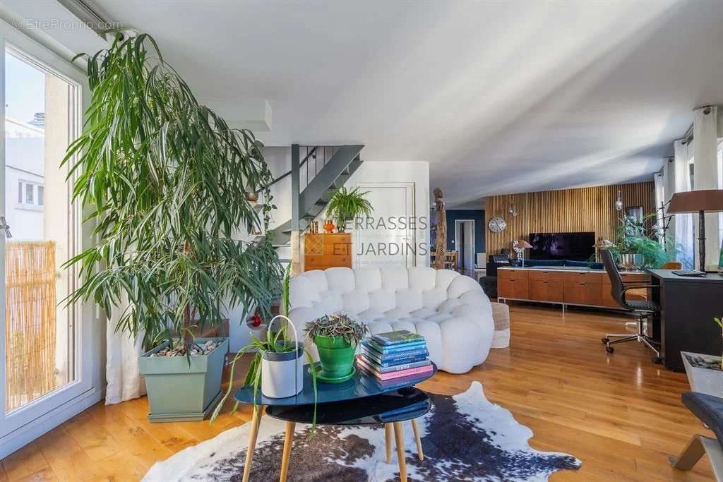 Appartement à PARIS-20E