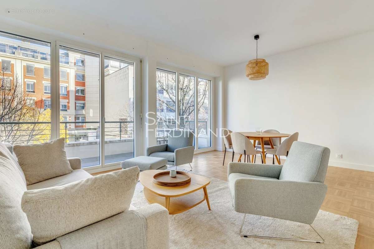 Appartement à NEUILLY-SUR-SEINE