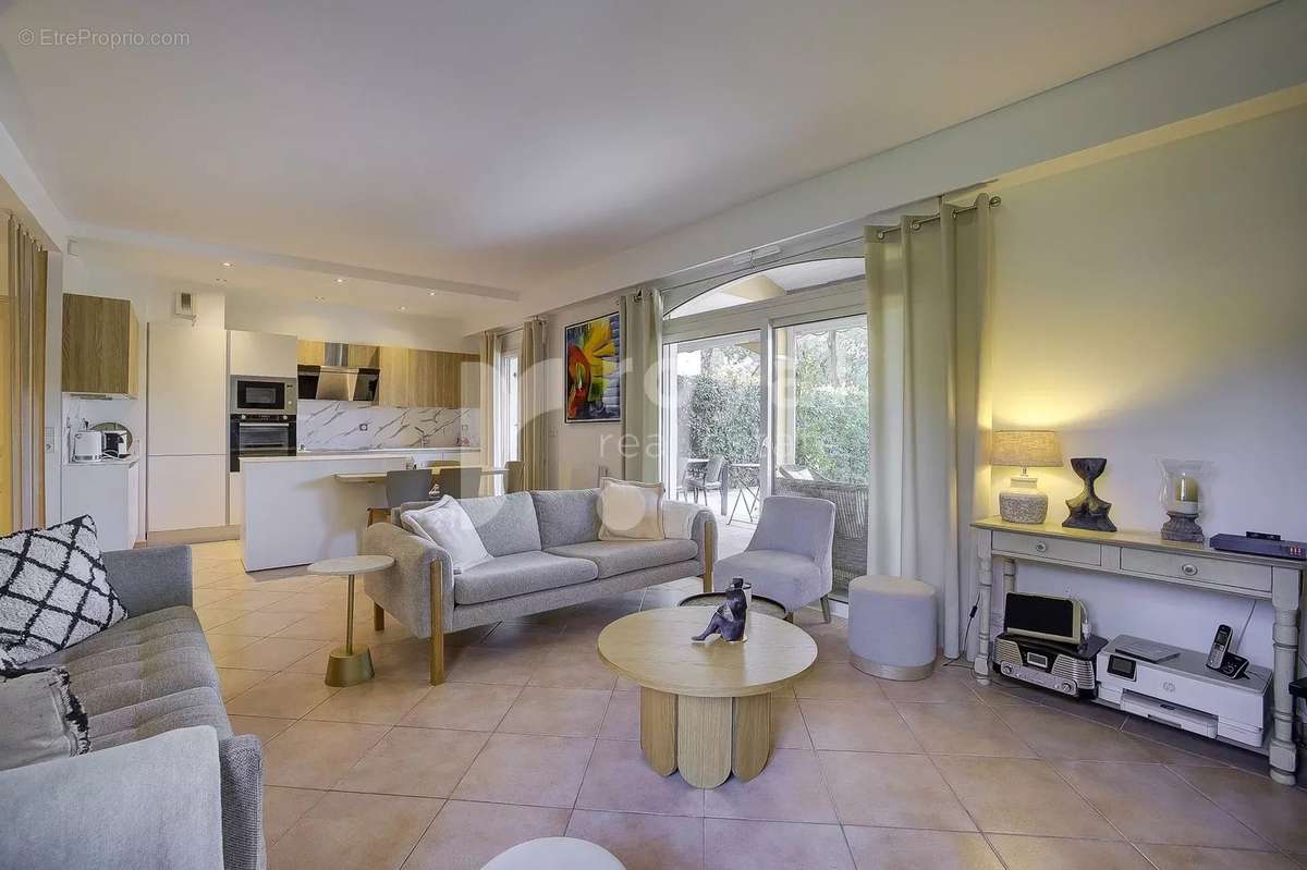 Maison à MOUGINS