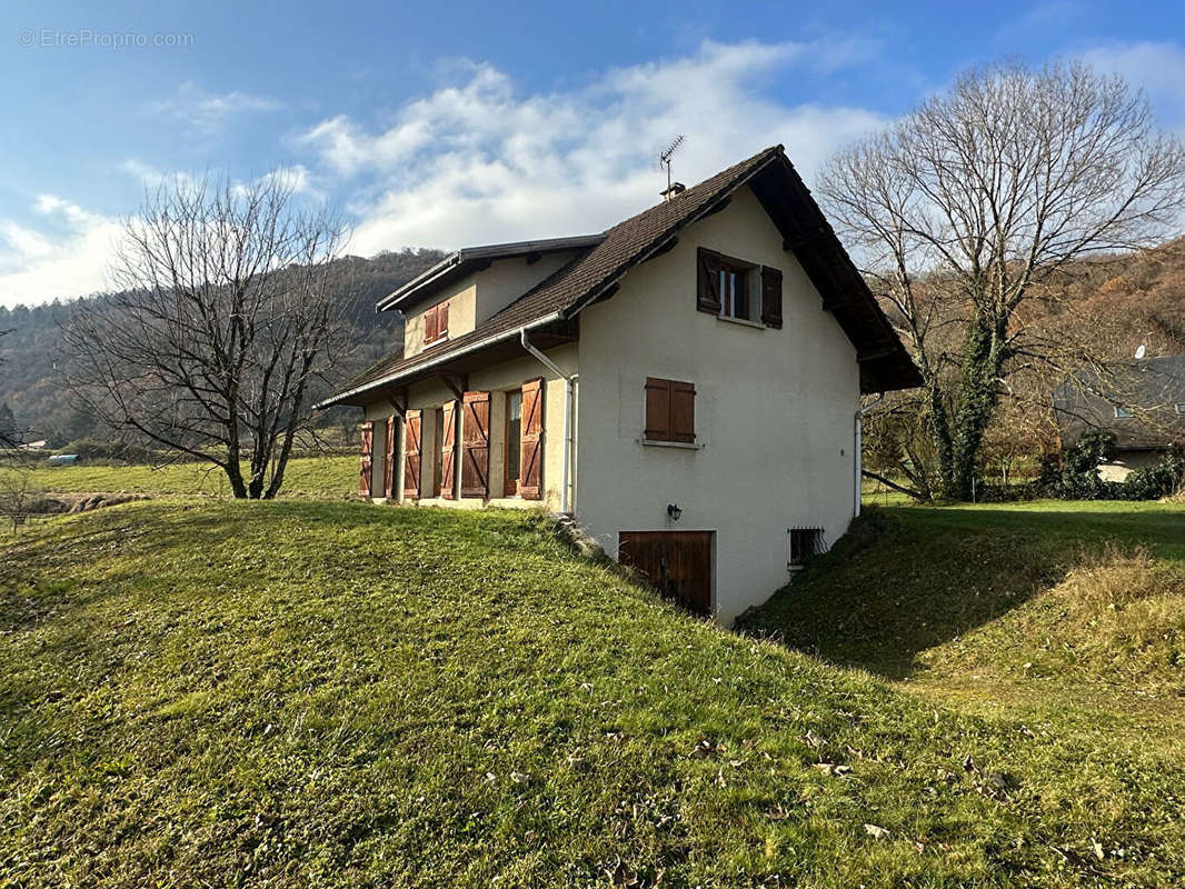 Maison à CHAPAREILLAN