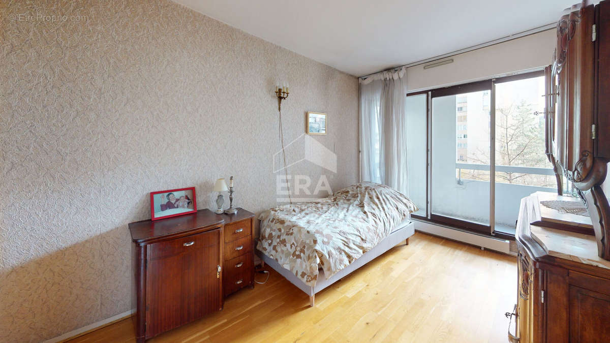 Appartement à PARIS-19E