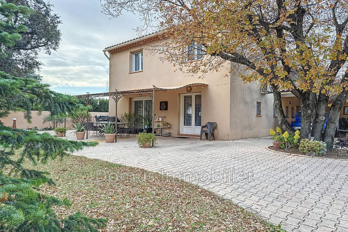 Maison à SORGUES