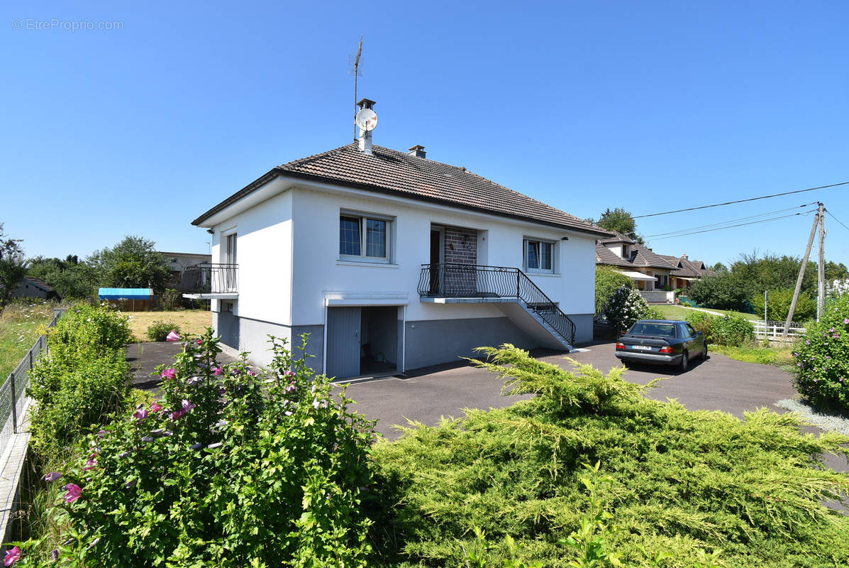 Maison à SAINT-LOUP-SUR-SEMOUSE