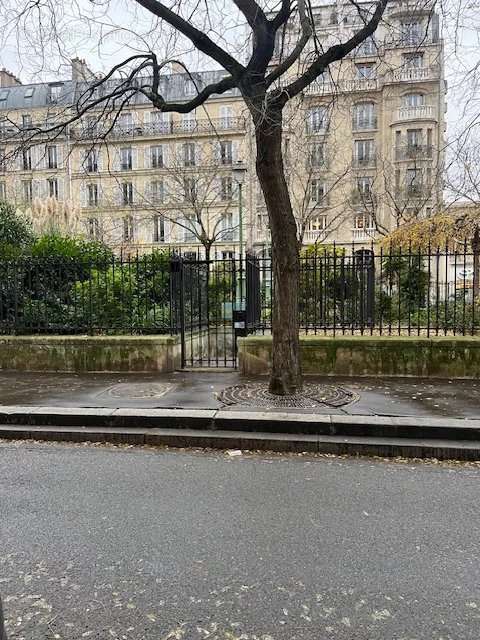 Parking à PARIS-17E