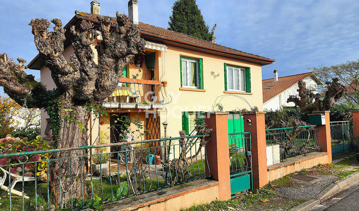 Maison à LE PASSAGE