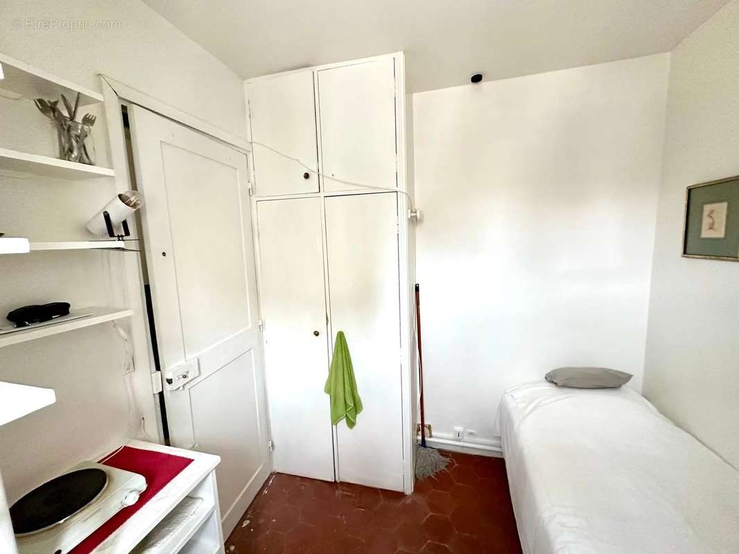 Appartement à PARIS-7E