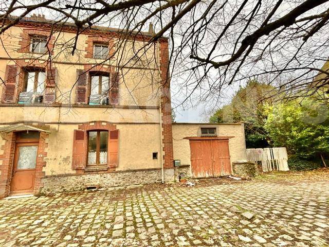 Façade1 - Maison à SAINT-SYMPHORIEN-LE-CHATEAU