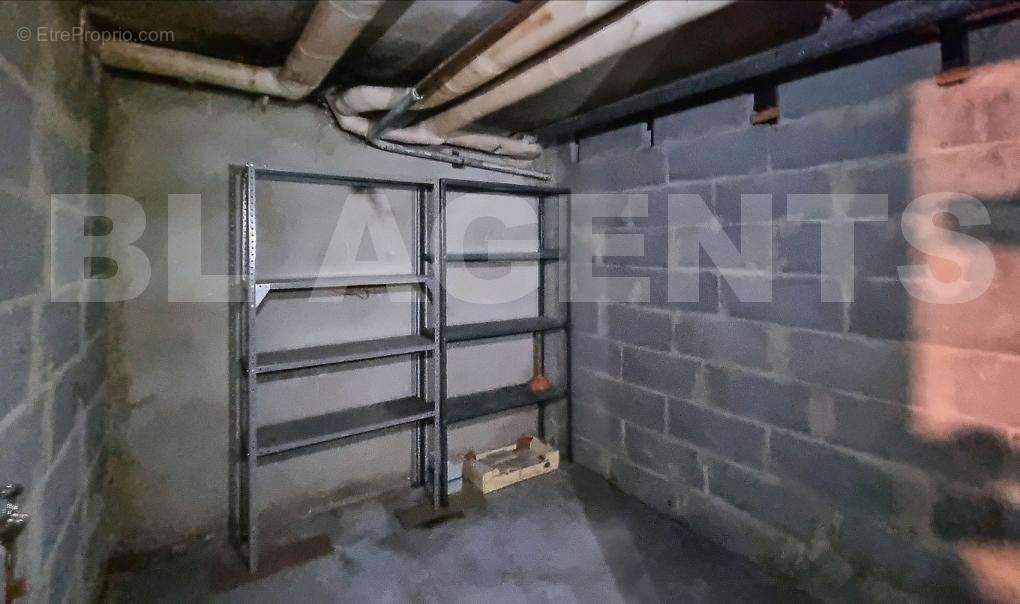 8 - Appartement à MARSEILLE-10E