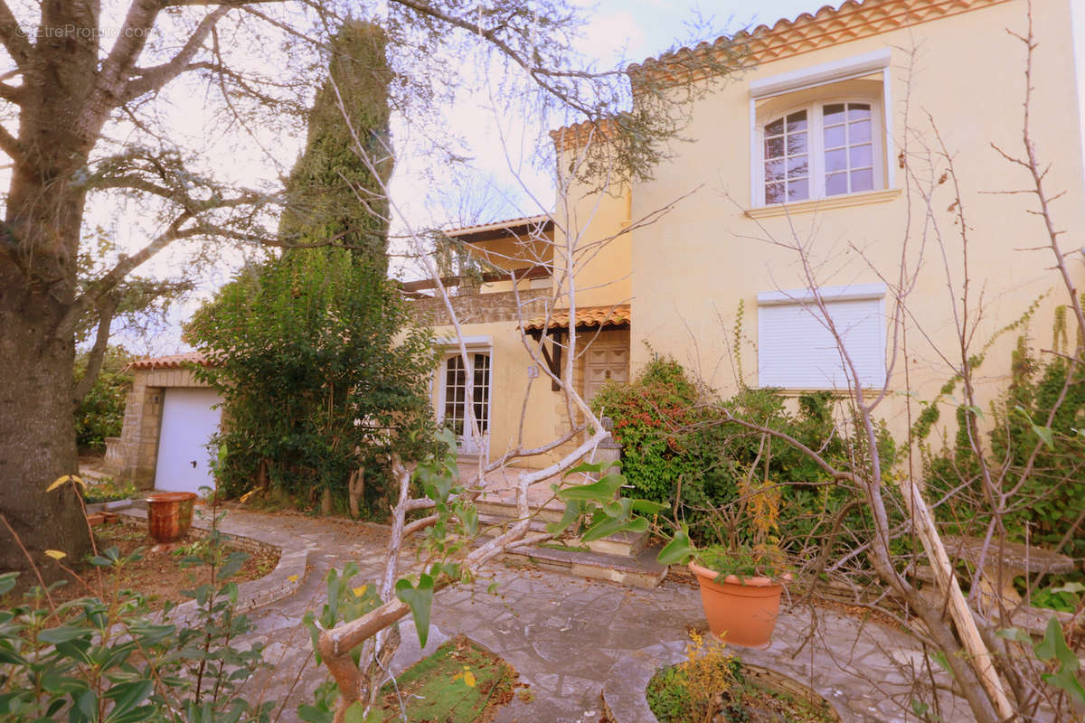 Maison à CASTRIES