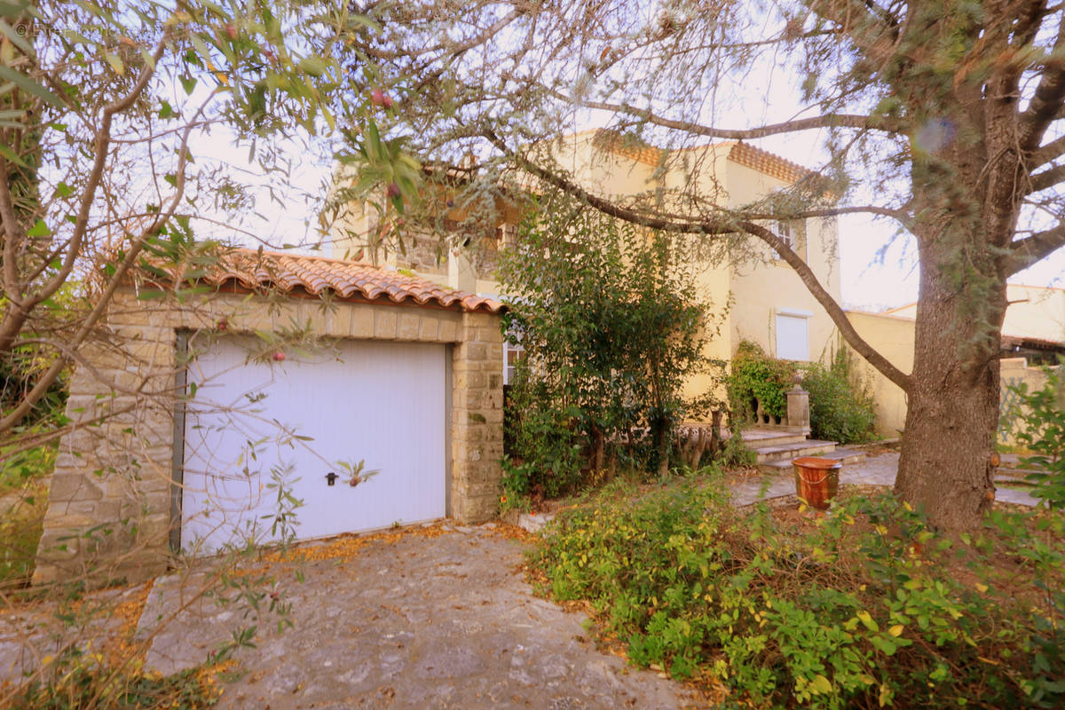 Maison à CASTRIES