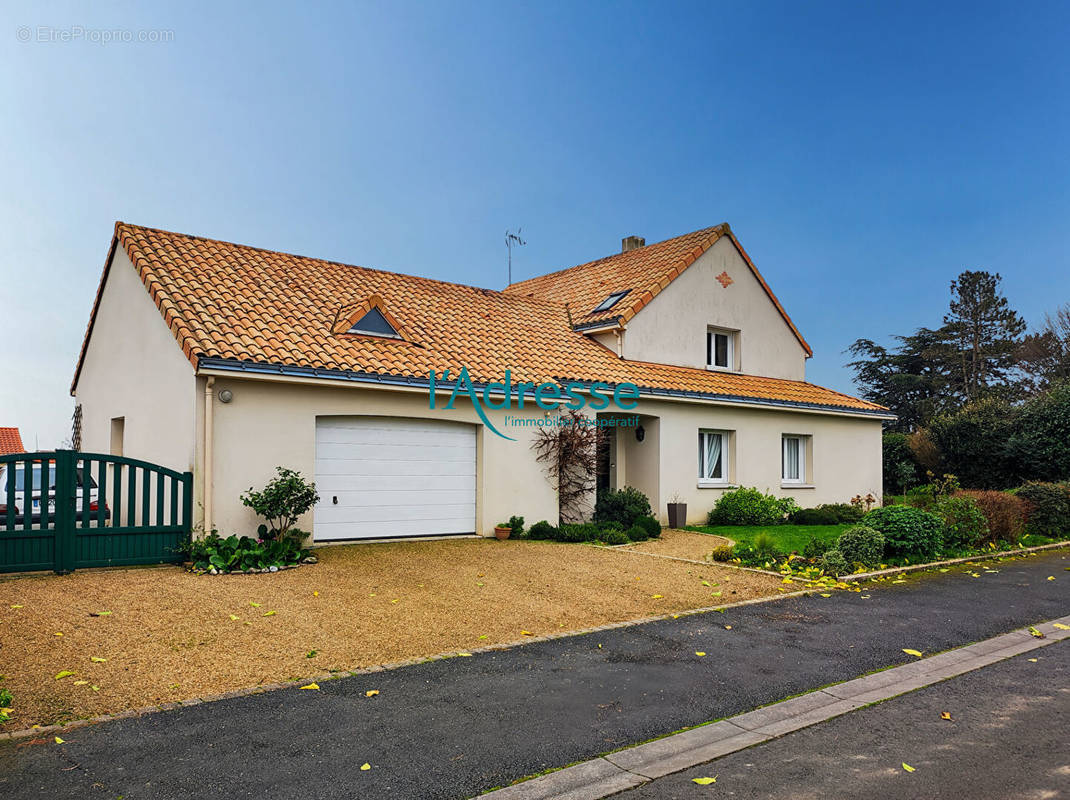 Maison à CHAUDRON-EN-MAUGES