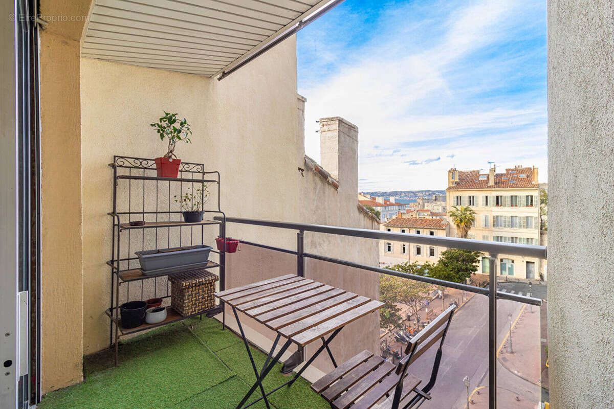 Appartement à MARSEILLE-7E