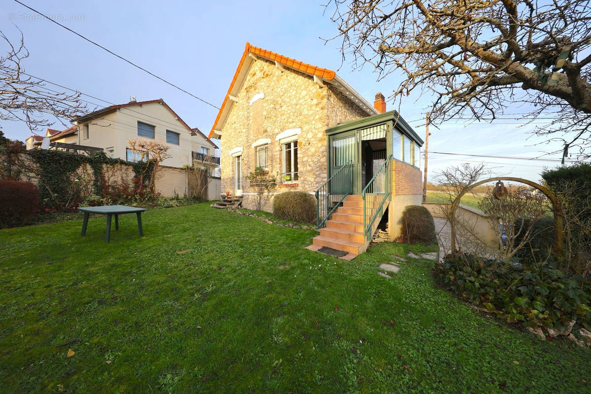 Maison à EPINAY-SUR-ORGE