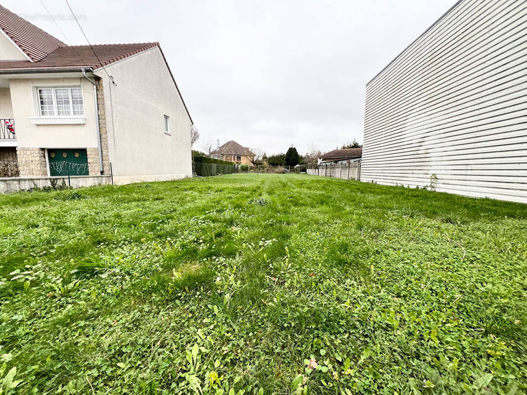 Terrain à AIRE-SUR-LA-LYS