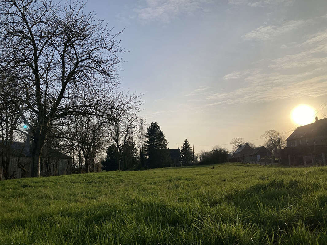 Terrain à MONTILLY-SUR-NOIREAU