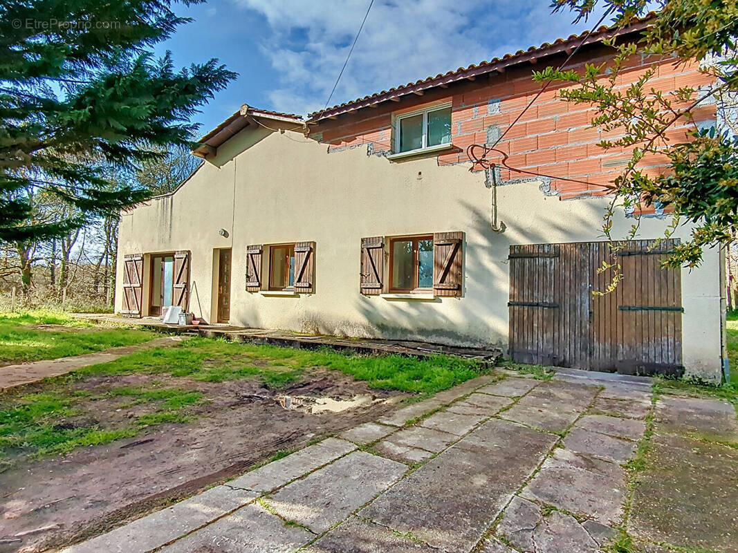 Maison à PEUJARD