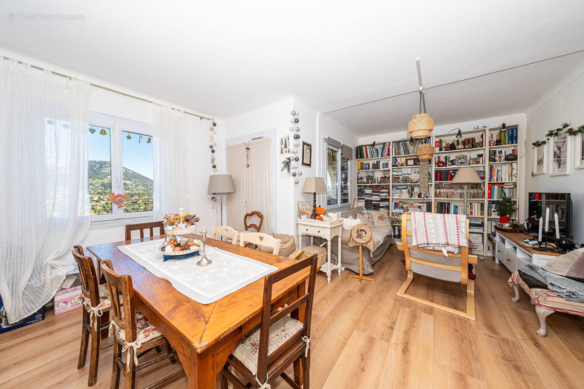 Appartement à VENCE