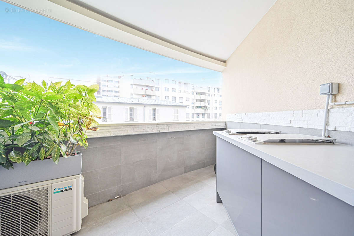 Appartement à PARIS-19E