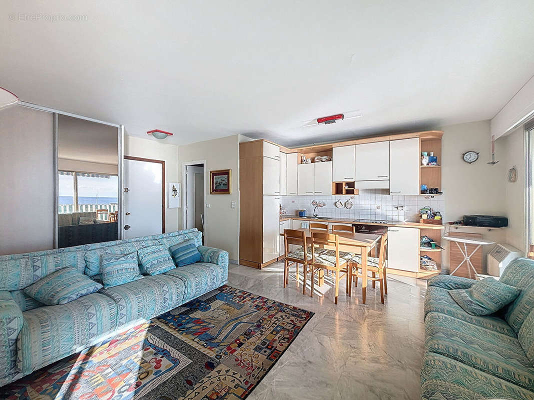 Appartement à ROQUEBRUNE-CAP-MARTIN