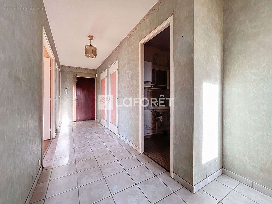 Appartement à VERNEUIL-SUR-SEINE