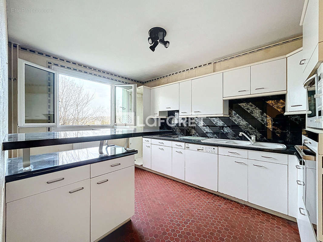 Appartement à VERNEUIL-SUR-SEINE