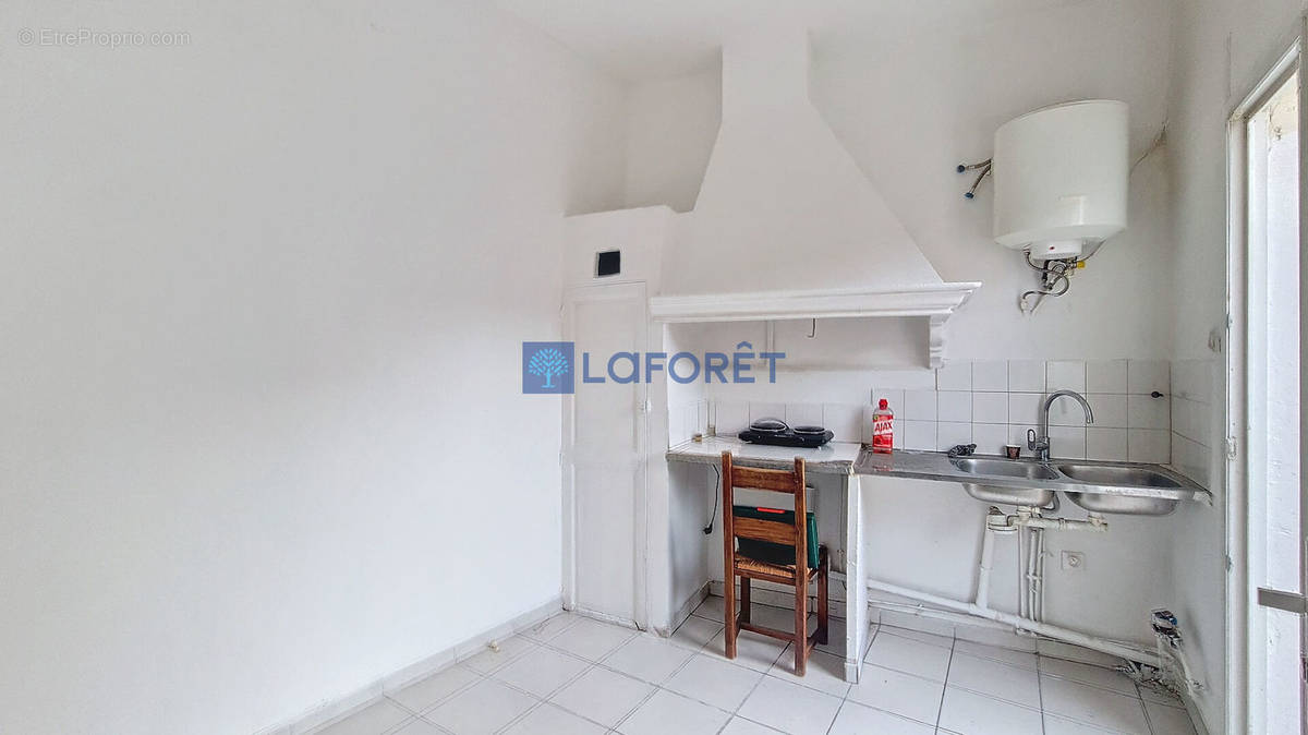 Appartement à MARSEILLE-3E