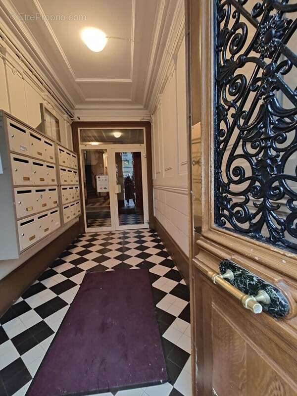 Appartement à PARIS-9E