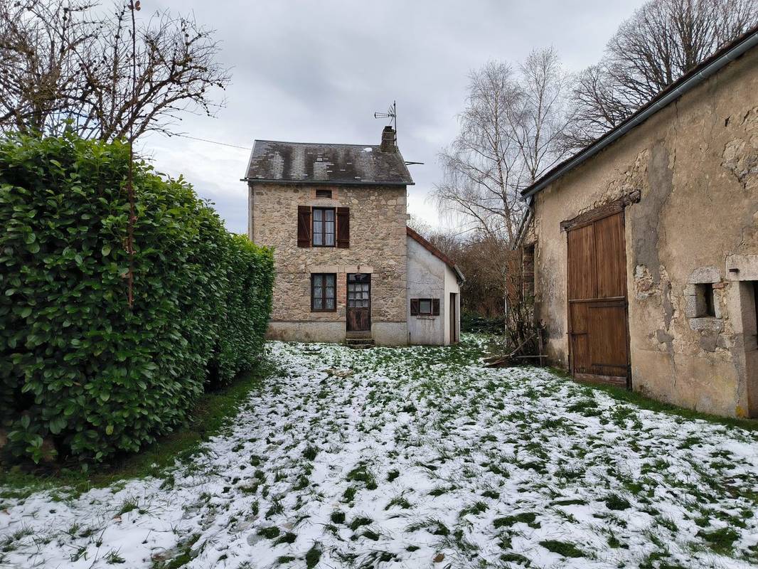 Maison à MONTSAUCHE-LES-SETTONS