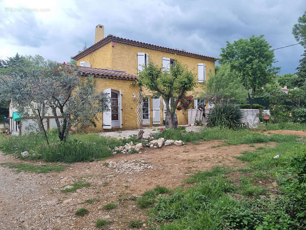 Maison à FLASSANS-SUR-ISSOLE