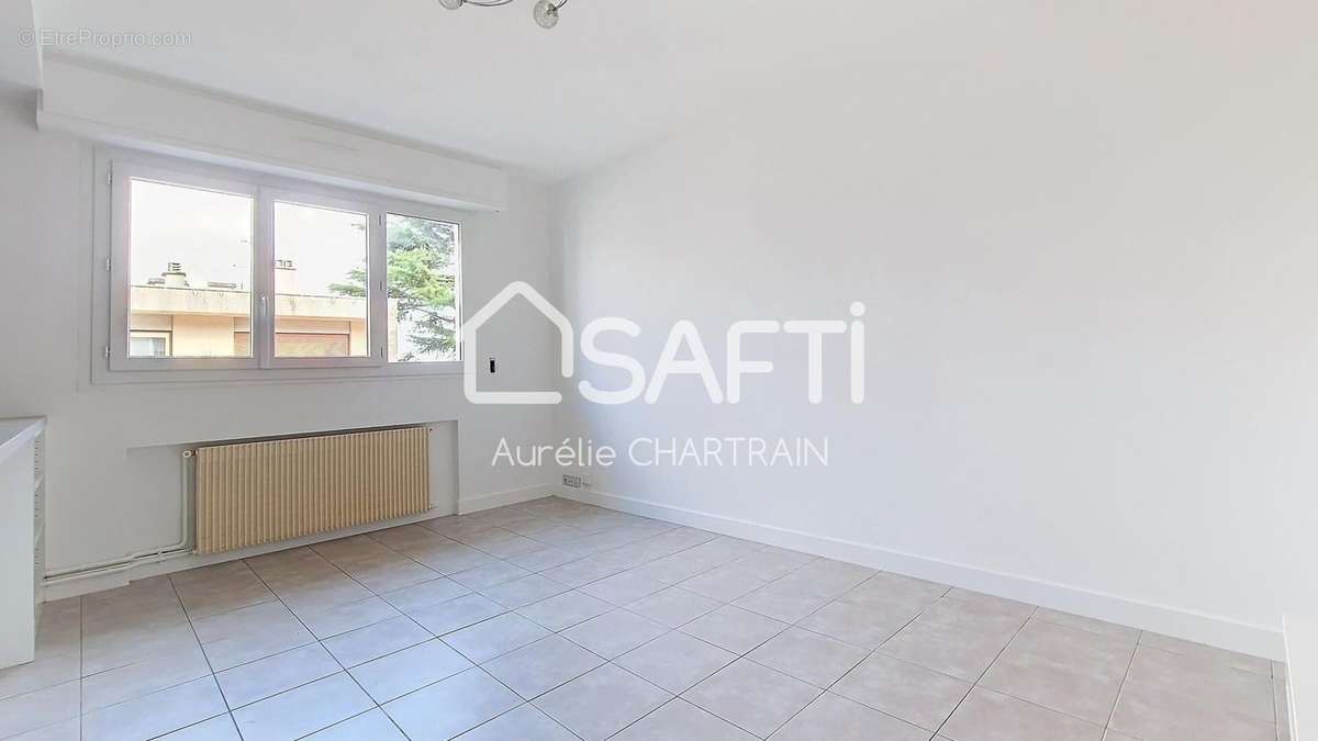 Photo 2 - Appartement à RUEIL-MALMAISON