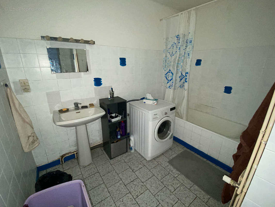 Appartement à CHAUSSENANS